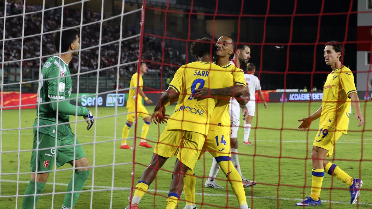 Serie B, seconda giornata: Verona-Padova 1-1, show Avellino e Samp ko