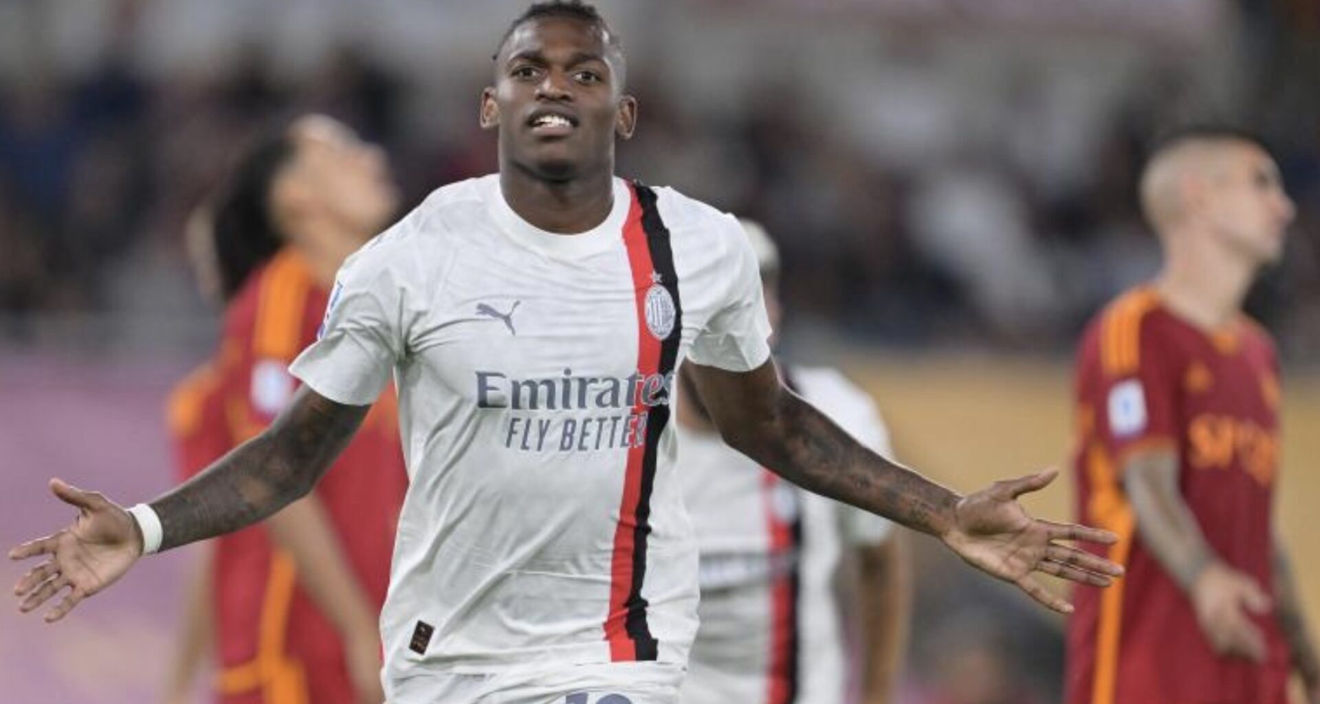 Calciomercato Roma, indiscrezione Leao: il portoghese avrebbe aperto al trasferimento a Trigoria