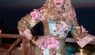 Madonna, 68 anni in Grecia: i due abiti Dolce&Gabbana