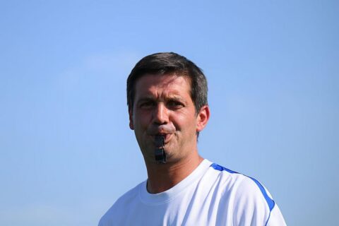 chivu (3) chivu (3)