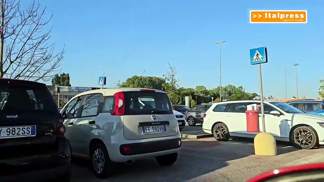 Il paese dove benzina e diesel costano 20 centesimi in meno: qui il distributore lo gestisce il Comune