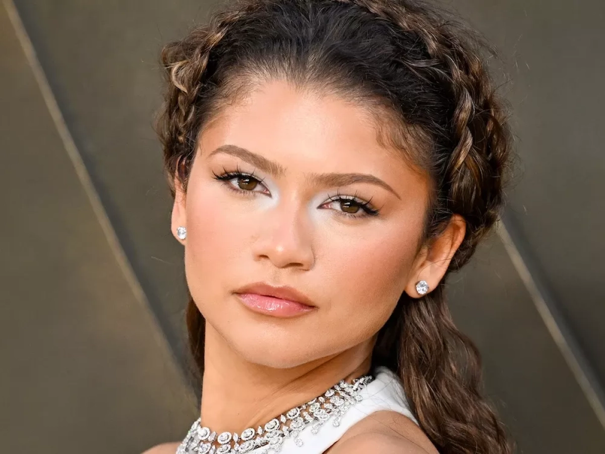 Zendaya compie 30 anni: il significato del nome, gli inizi come attrice Disney, il matrimonio con Tom Holland, 7 segreti