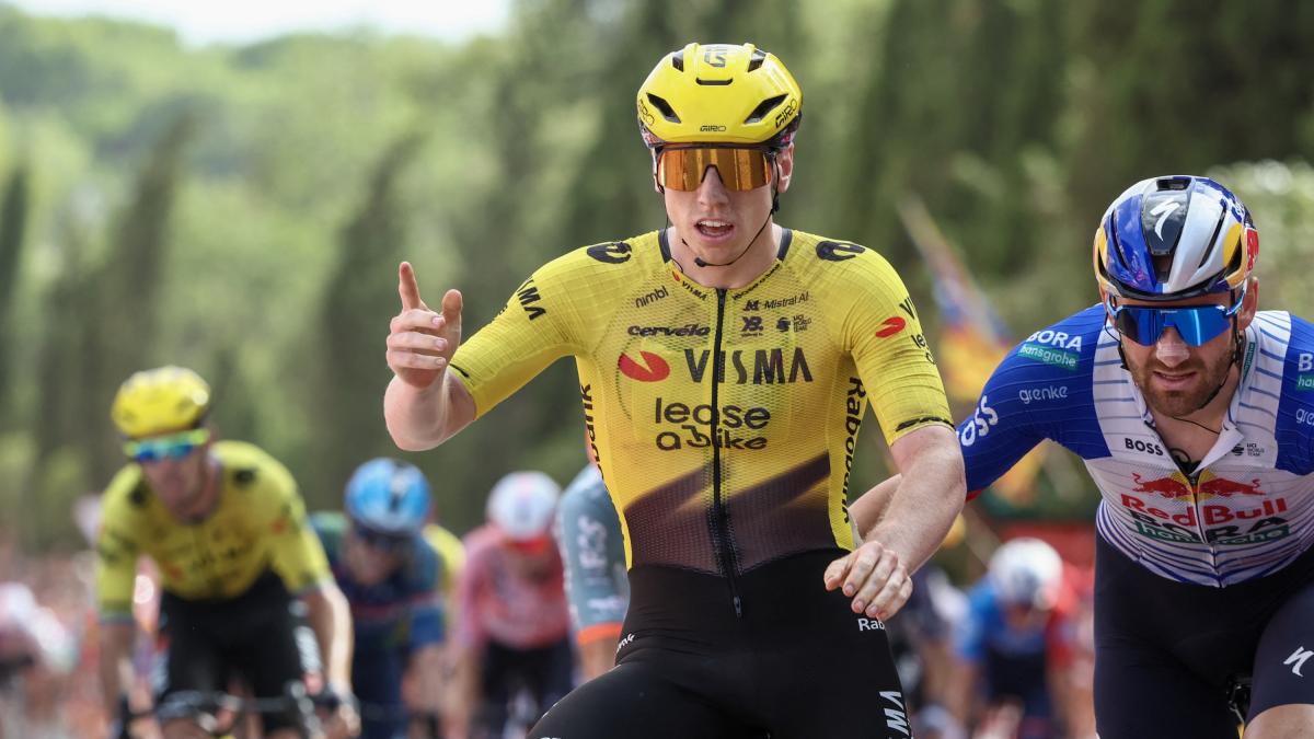 Vuelta, le volate sono il regno di Brennan: fa tris a Lorca. Mas resta in maglia rossa - La Gazzetta dello Sport