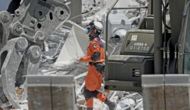 After Japan quake, woman dies of apparent heat stroke sheltering in car