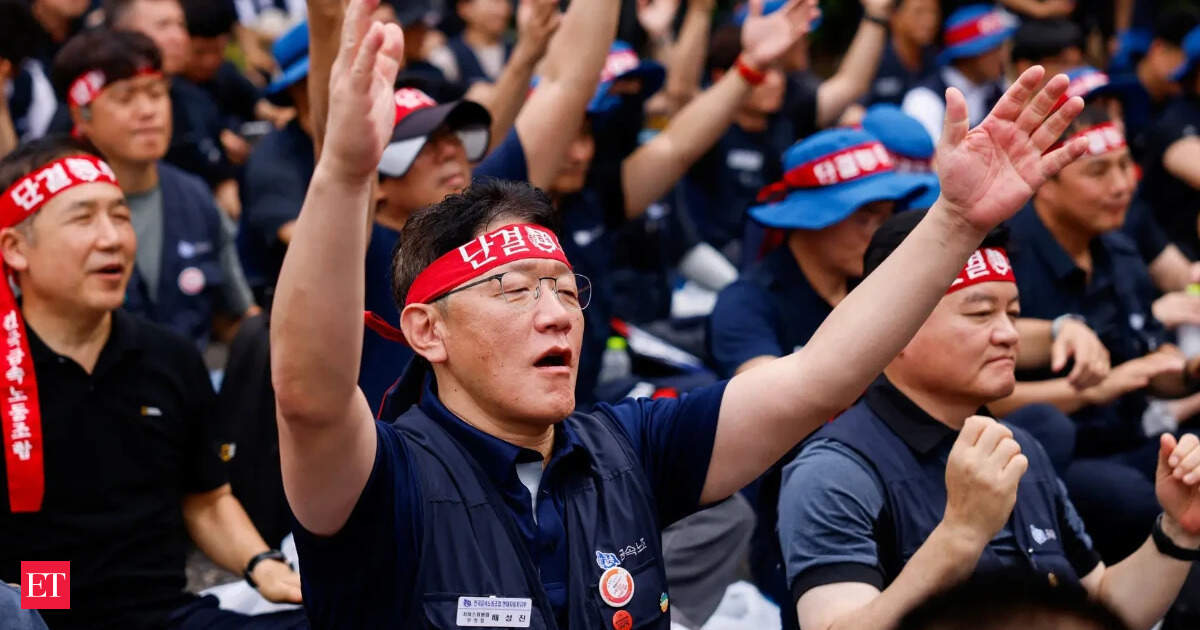Hyundai Motor's union reaches preliminary wage deal, averting more strikes