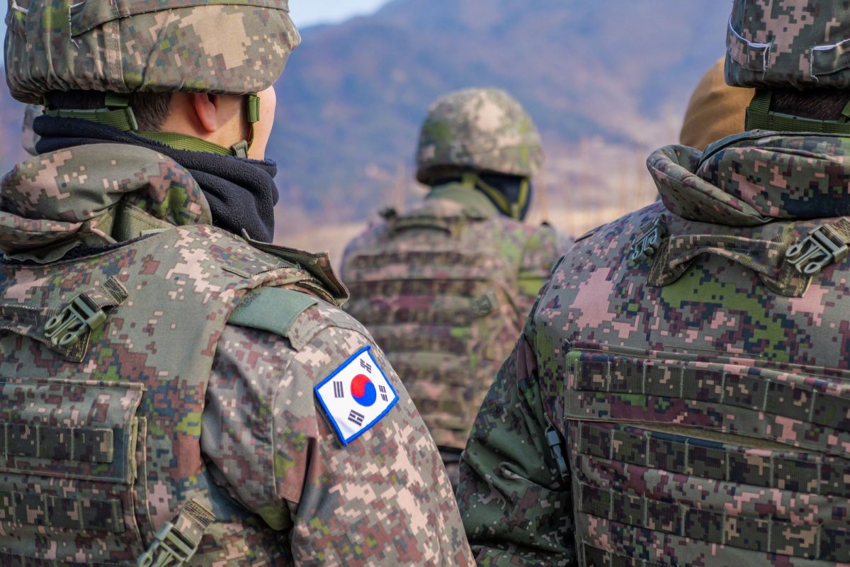 65 pct of S. Koreans support nuclear armament: poll