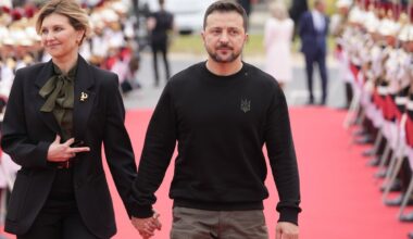 Kremlius Olenai Zelenskai „nupirko“ rekordiškai brangią „Hermès“ rankinę už 450 tūkst. eurų