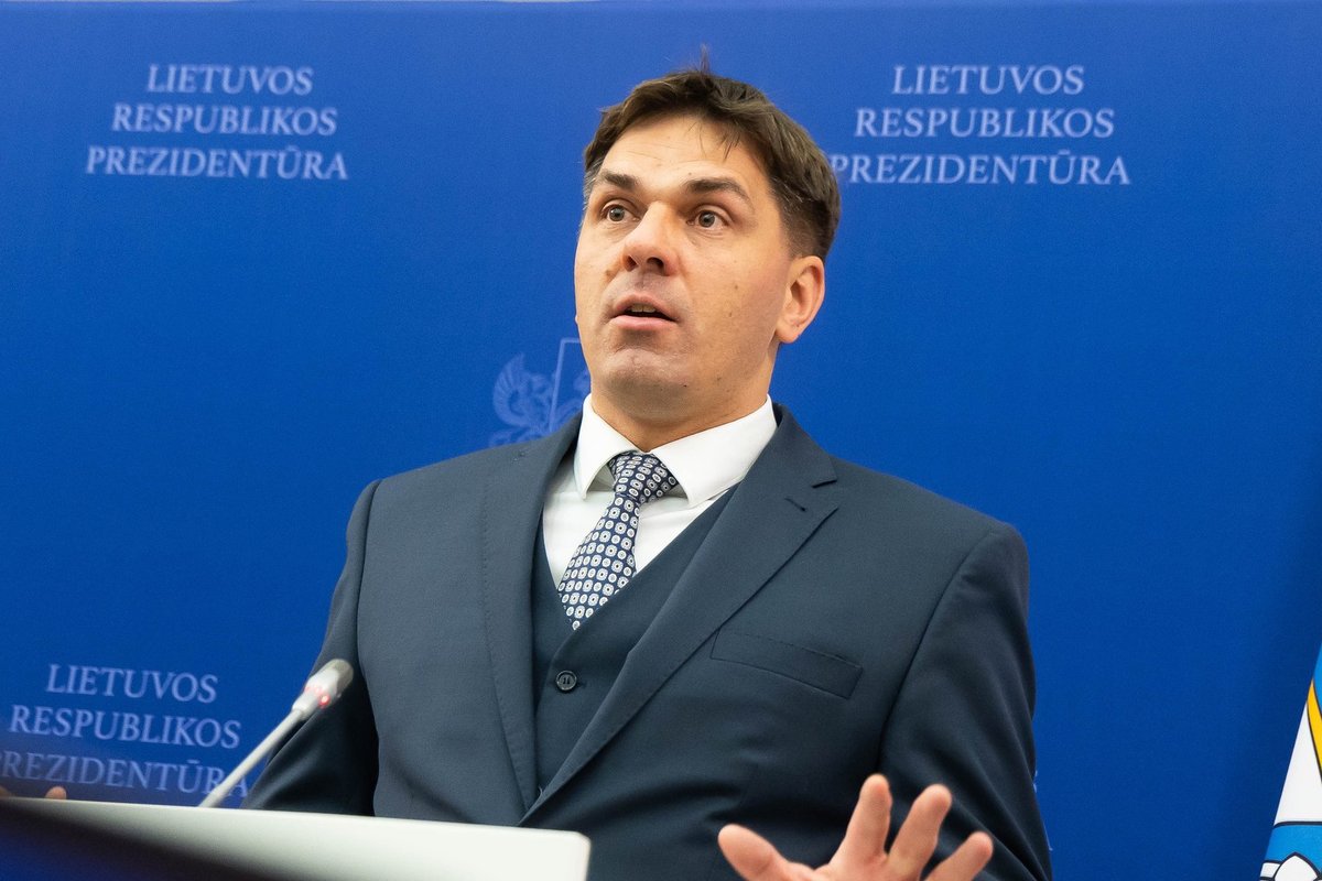 Adomavičius M. K. Čiurlionio menų mokykloje kartojo kursą