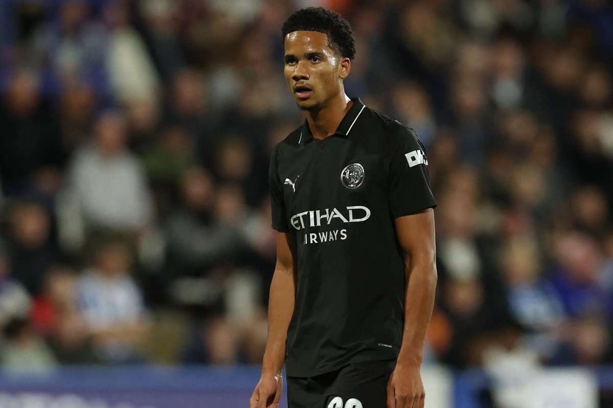 Lietuvių kilmės futbolo perlas sėkmingai debiutavo pagrindinėje „Man City“ ekipoje - Delfi