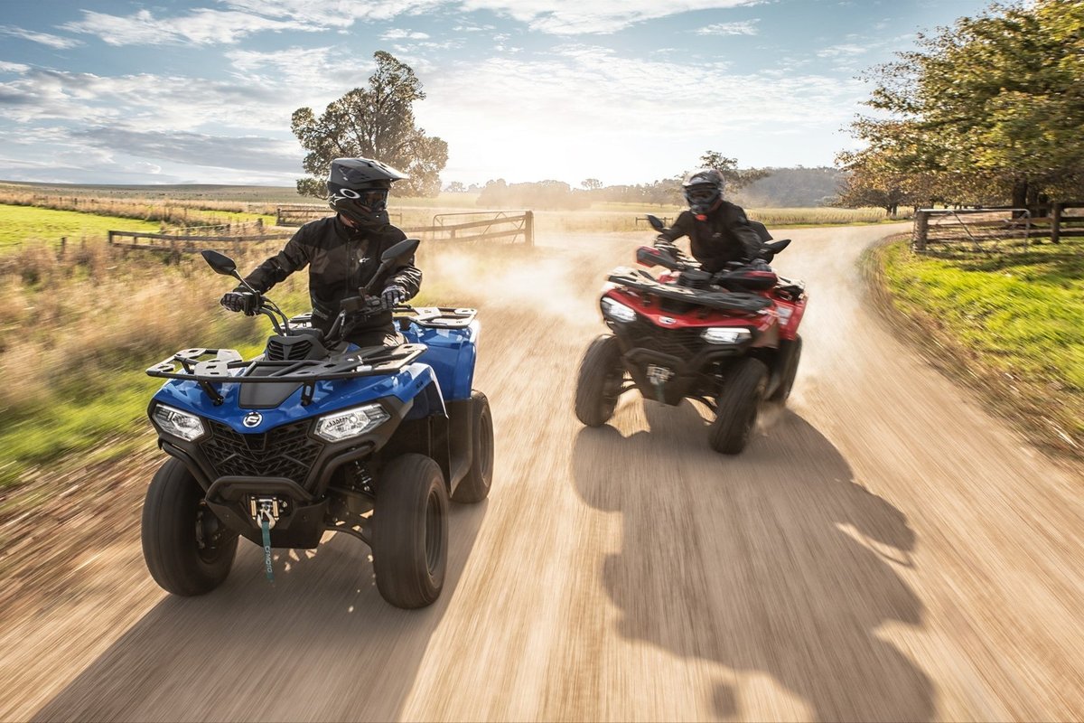 Kokį keturratį rinktis „visiems gyvenimo atvejams“: pigesnį kinišką, ar brangesnį vakarietišką?