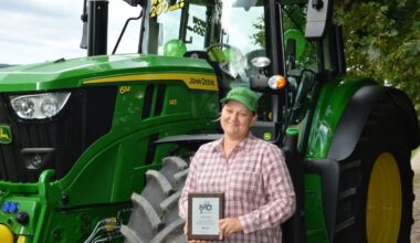 Mano ūkis - Staigmena ant ratų: į mišrų ūkį atvežtas 200-asis traktorius