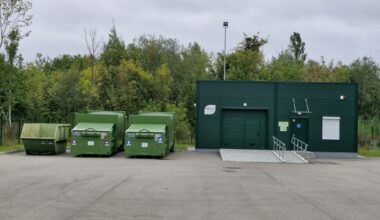 Vilniuje duris atveria net dvi naujos didelių gabaritų atliekų aikštelės ir stotelės DĖK’ui