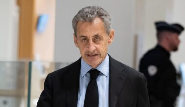 Buvusiam Prancūzijos prezidentui Sarkozy skirta 5 metų laisvės atėmimo bausmė