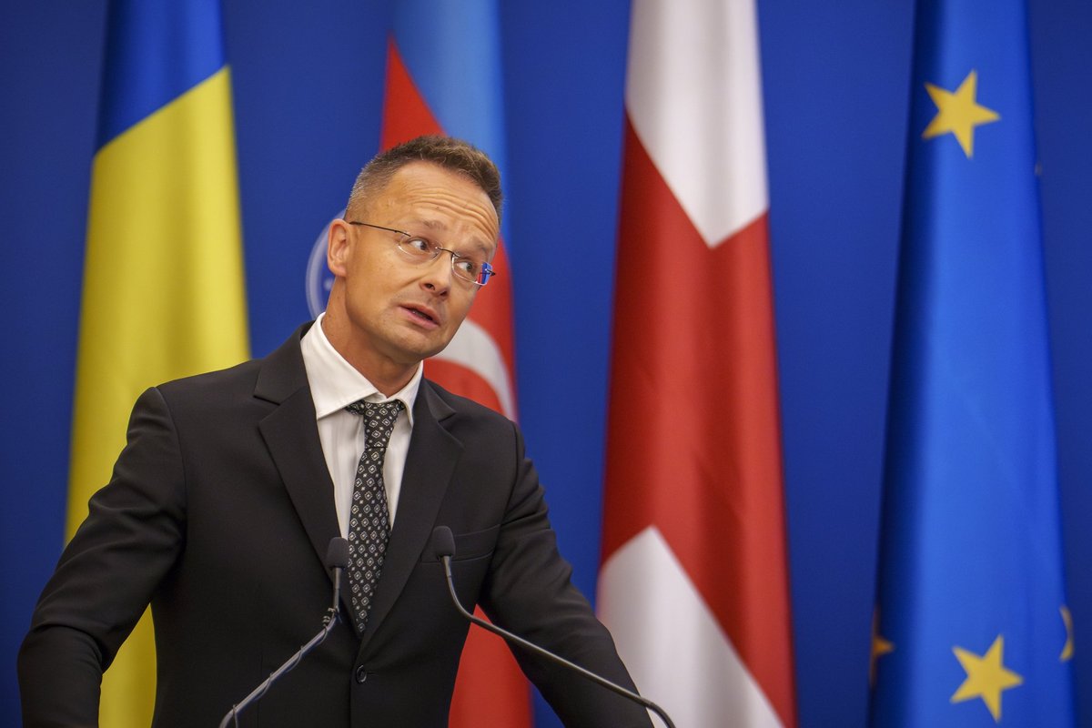 Szijjártó pasipiktino Zelenskio pareiškimu apie vengriškus dronus