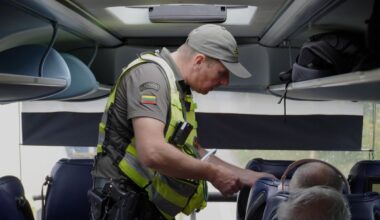 VSAT pareigūnai dėl suklastotų dokumentų į Lietuvą neįleido septynių Rusijos piliečių