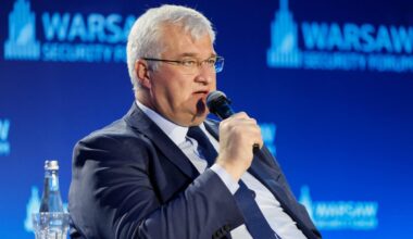 Karas Ukrainoje. Į Ukrainos kaltinimus sureagavęs Orbanas: ji nėra suvereni šalis - Delfi