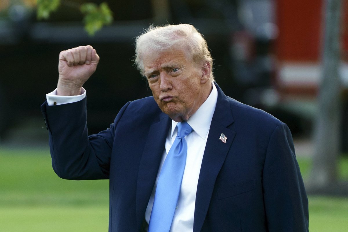 Trumpas paskelbė apie susitarimą su „Pfizer“, padėsiantį sumažinti tam tikrų vaistų kainas