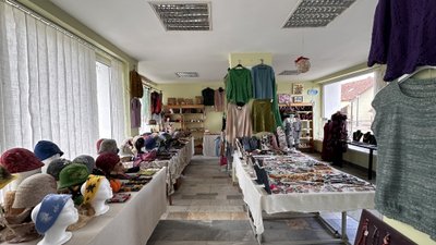 Nedidelė Birštono parduotuvėlė tapo savirealizacijos proga būriui moterų su negalia