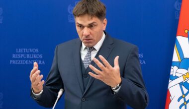 Savo susitikimo versiją papasakojo dar vienas kultūros ministro minėtas „klasiokas“
