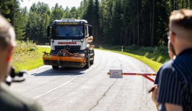 Paaiškėjus informacijai apie nekokybišką kelią prašo pradėti tyrimą