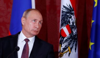 Putinas grįžo prie branduolinių grasinimų Vakarams