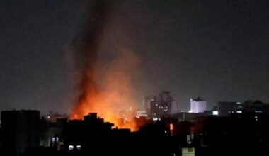Izraelis smogė Jemeno sostinei, griaudėjo sprogimai