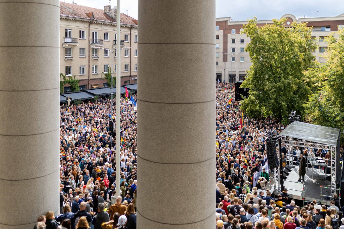 Vilniuje rengiamas protestas už deportuojamų užsieniečių teisę likti Lietuvoje