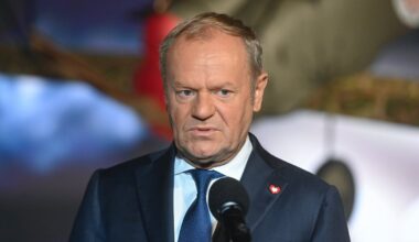 Tuskas: Lenkijos oro erdvę pažeidžiančius skraidančius objektus numušinėsime
