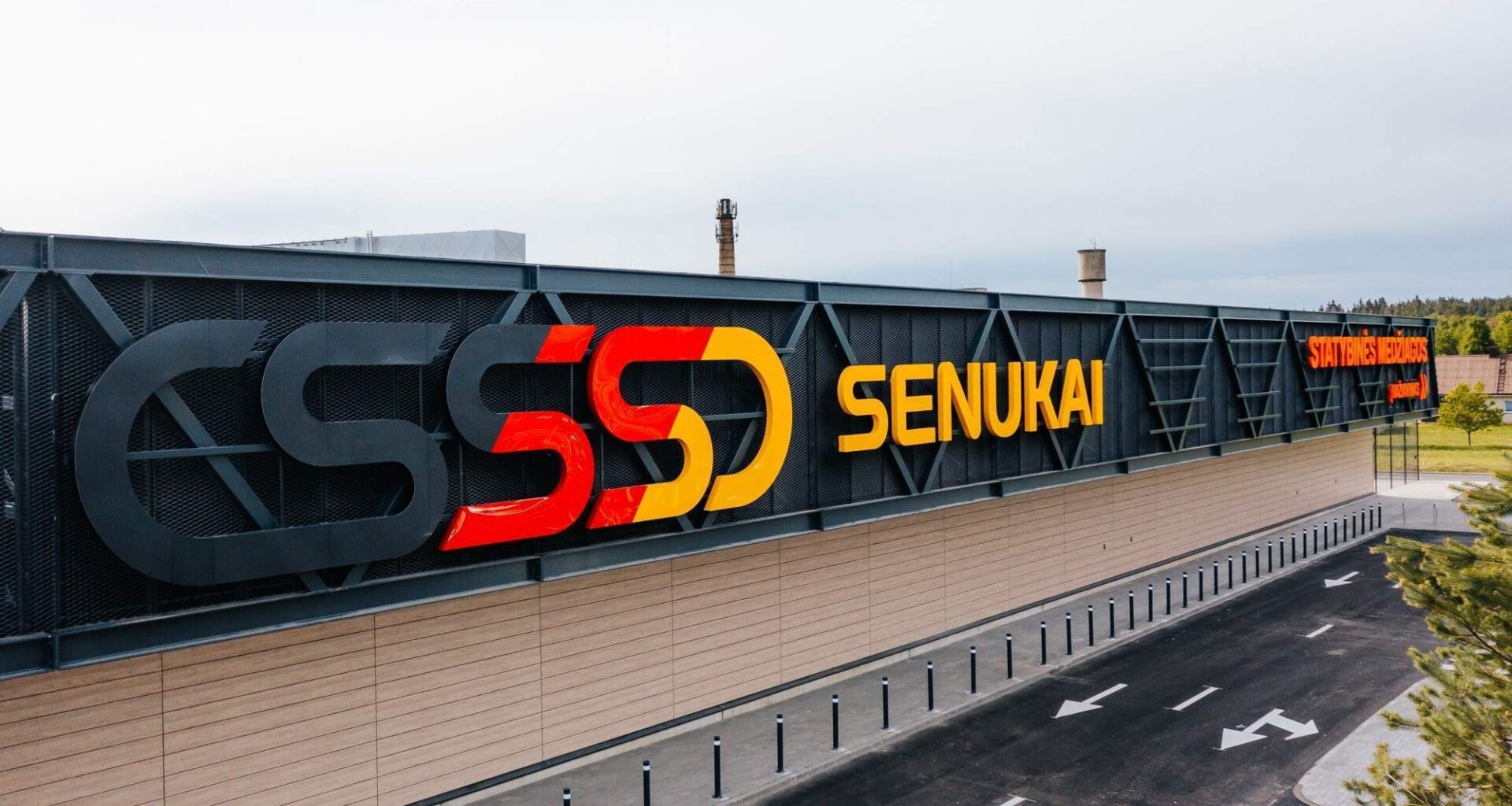 „Senukai“ tapo oficialiu „Apple“ produktų pardavėju Baltijos šalyse