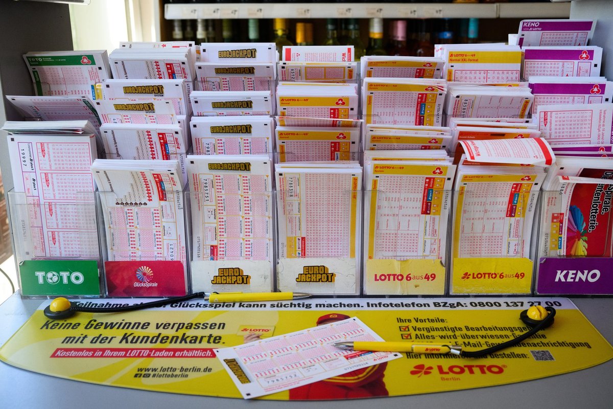 Vokietis palto kišenėje rado loterijoje 15 mln. eurų laimėjusį bilietą