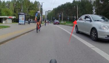 Iš pravažiuojančio automobilio – ašarinės dujos dviratininkams