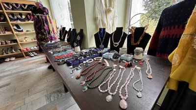 Nedidelė Birštono parduotuvėlė tapo savirealizacijos proga būriui moterų su negalia