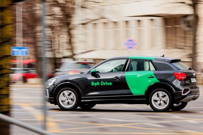Bolt drive automobiliai