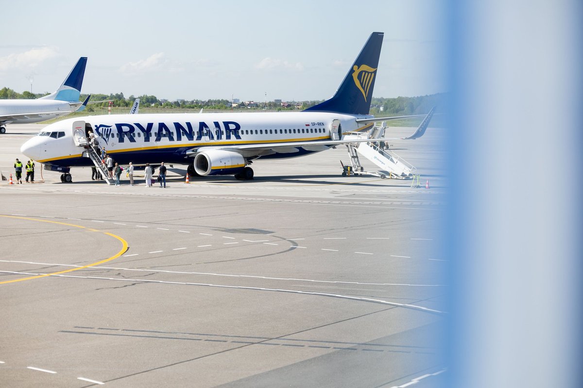 „Ryanair“ vėl nukelia naująją tvarką dėl įlaipinimo kortelių