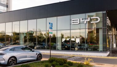 Vilniuje oficialiai atidarytas pirmasis Lietuvoje BYD salonas (nuotraukos)