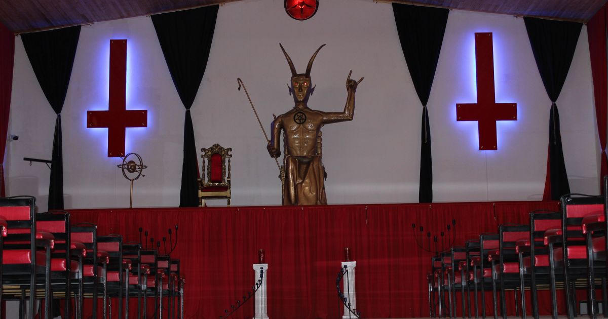 Rusija konfiskuos „tarptautinių satanistų“ turtą - Respublika.lt