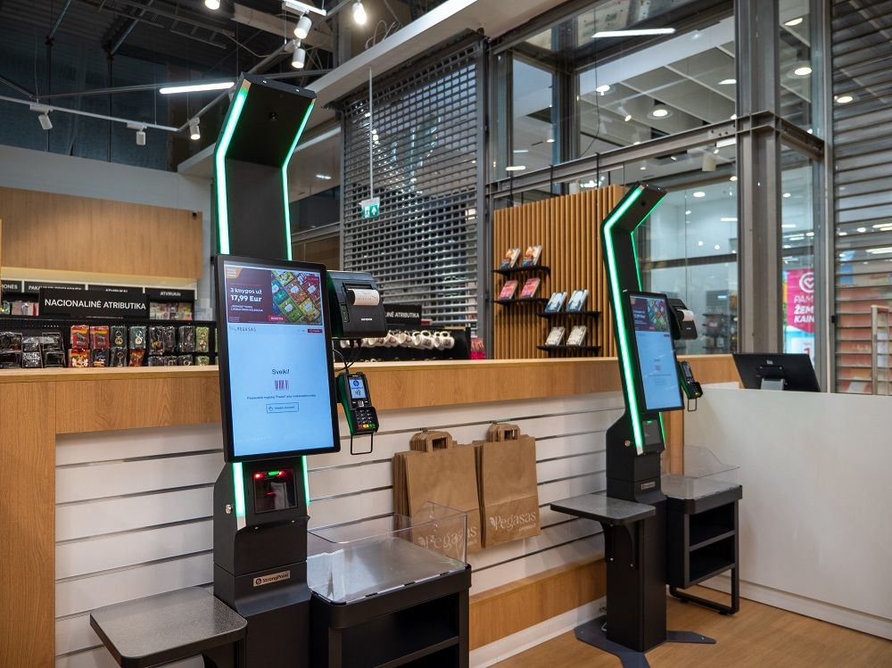Naujas tyrimas atskleidė: beveik pusė lietuvių pirmenybę teikia savitarnos kasoms