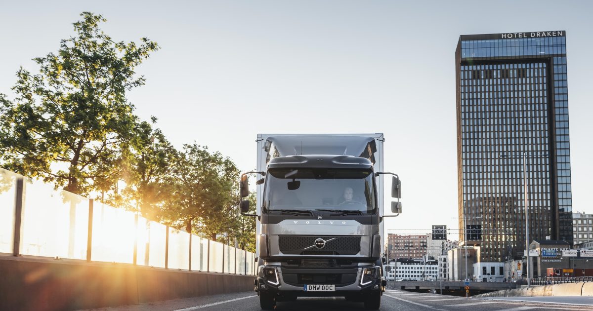 „Volvo Trucks“ pristato naują akių sekimo sistemą, atpažins vairuotojų mieguistumą ir gali išgelbėti gyvybę