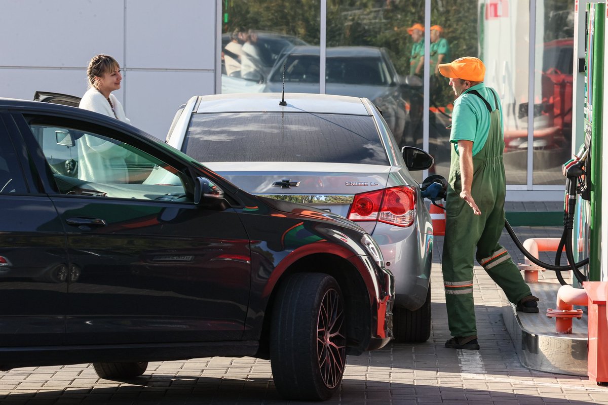 Ukrainos žvalgyba: Rusija iki metų pabaigos gali tapti 60 proc. priklausoma nuo degalų importo