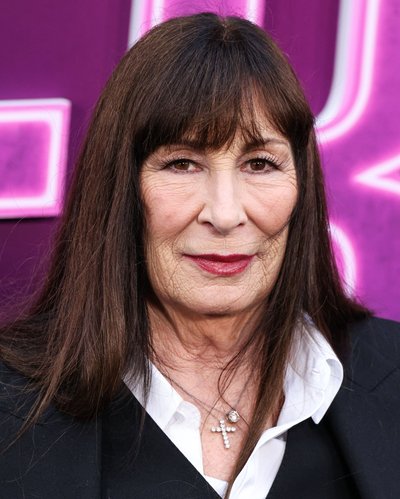 Anjelica Huston