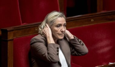 Prancūzijos parlamentas pirmą kartą priėmė Le Pen partijos pasiūlytą rezoliuciją