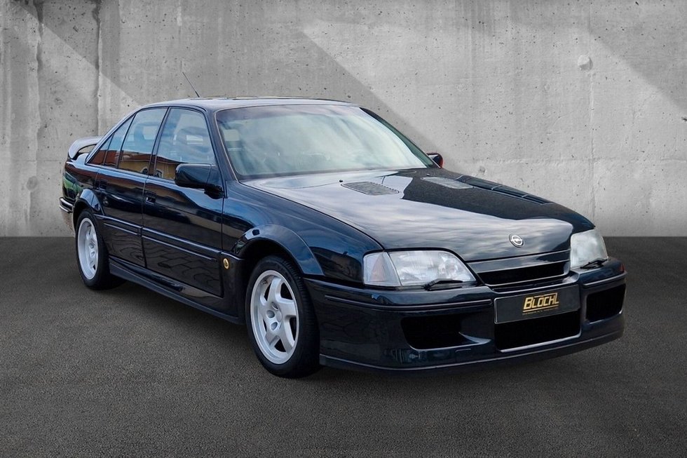 Lotus Omega (nuotr. Autohaus Blochl)  Lotus Omega (nuotr. Autohaus Blochl)