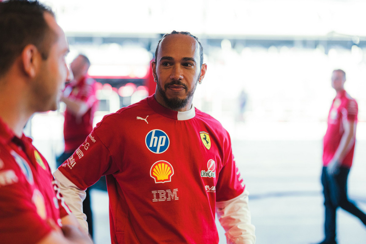 L. Hamiltonas davė patarimą titulą besivaikančiam „McLaren“ duetui