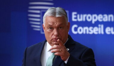 Orbanas siekia suburti skeptikus dėl Ukrainos: štai kokios šalys prie jo jungiasi