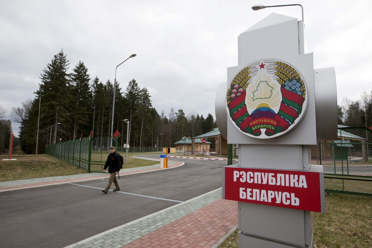 Dėl netikėto Lenkijos sprendimo – kelios versijos - Delfi