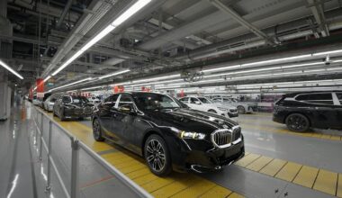 Paaiškėjo tikroji automobiliams skirtų lustų krizės priežastis: sprendimas įsiutino Kiniją