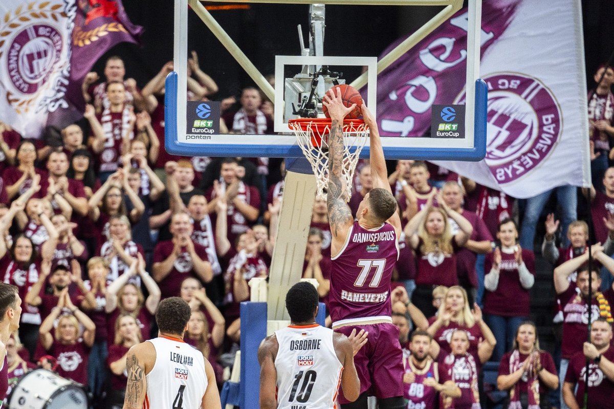 „Lietkabelis“ patyrė skaudžią nesėkmę namuose - Delfi