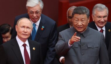 Iš NATO vadovo – perspėjimas: Kinija gali paskatinti Putiną pulti Europą