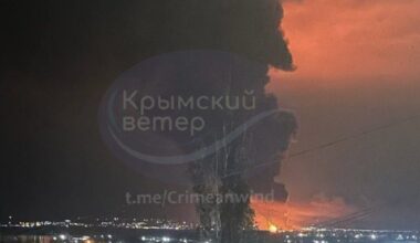 Karas Ukrainoje. Ukraina patvirtino surengusi ataką Kryme – apgadinta 16 naftos talpyklų - Delfi