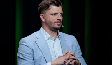 Jeglinskas palaiko Šakalienės pasitraukimą: NSGK tą sakėme jau pusę metų